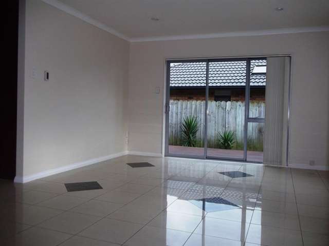 10 Andrusha Place Flat Bush_1