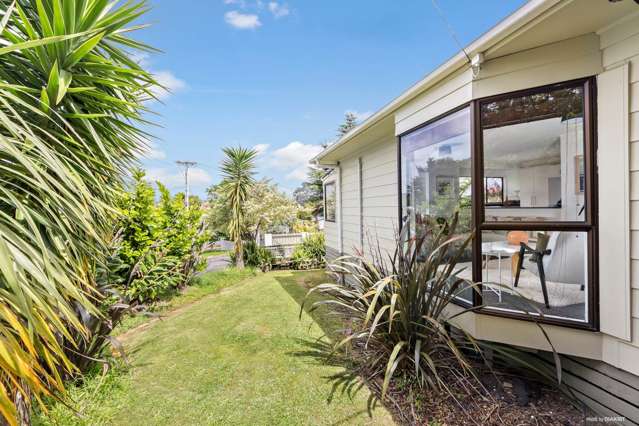 1/5 Hughes Terrace Te Atatu Peninsula_1