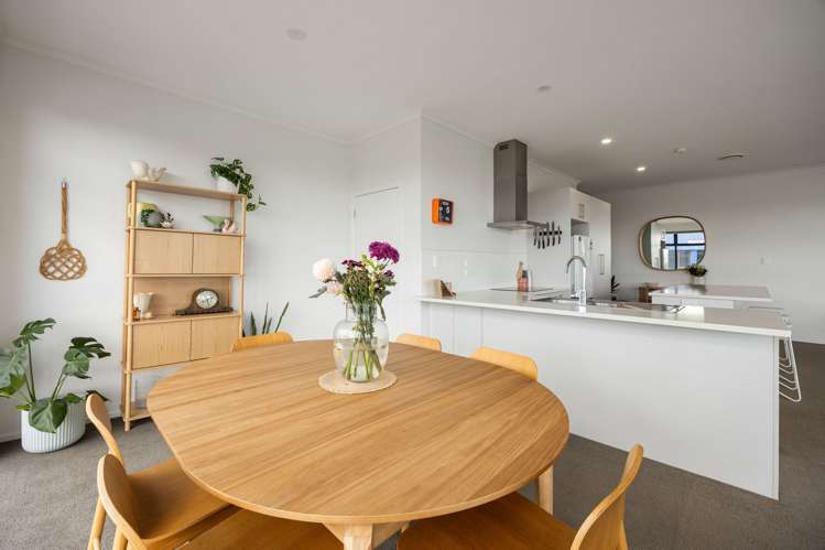 7/13 Vialou Street Hamilton Central_12