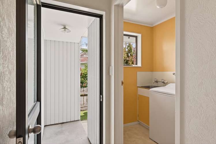 517 Gladstone Road Te Hapara_19