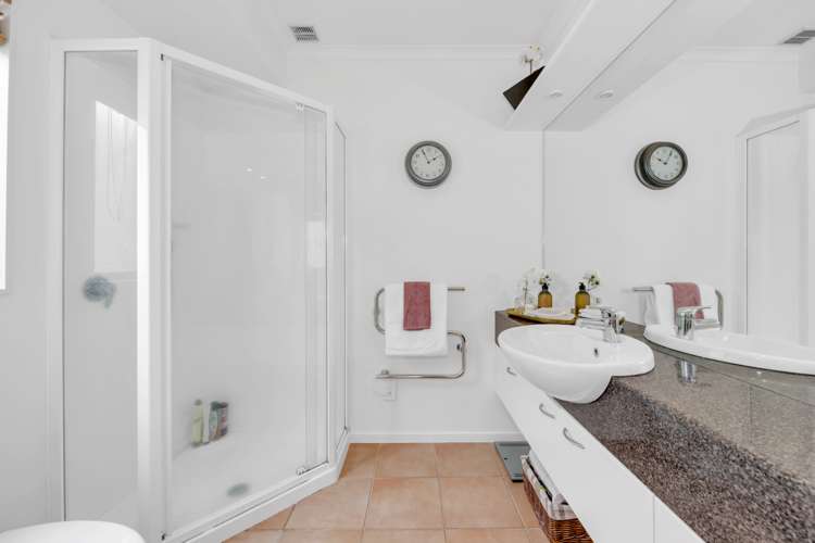 14 Monivea Place East Tamaki Heights_23