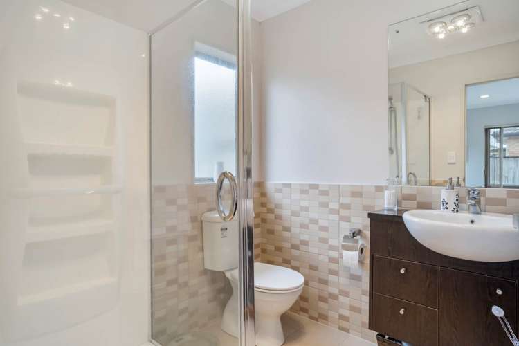 42 Heidi Crescent Flat Bush_13