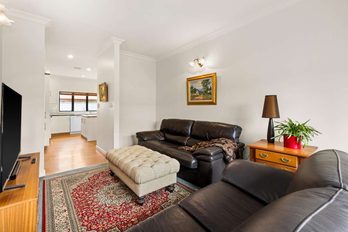2 Redwood Close_4