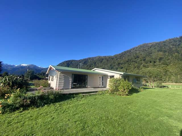 221 Docherty Creek Road Franz Josef Glacier_1