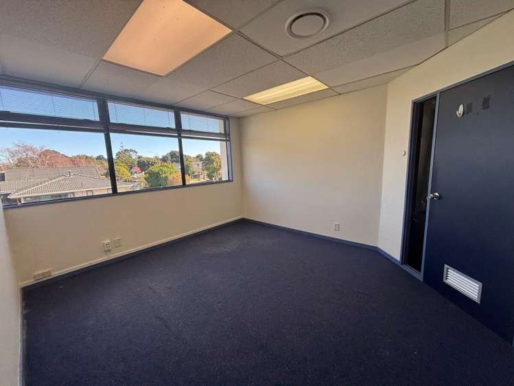 Office 2, 110 Rimu Road Paraparaumu_3