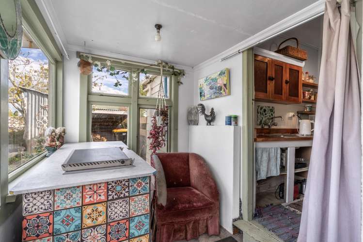 11 High Street East Nightcaps_10