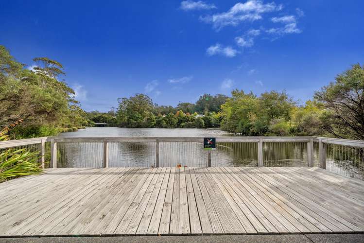 16 Leafield Crescent Henderson_48