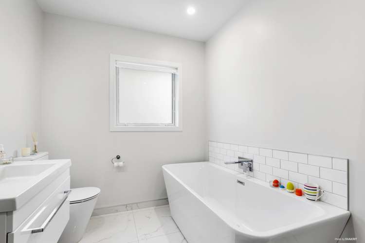 56e Nicholson Road Khandallah_9