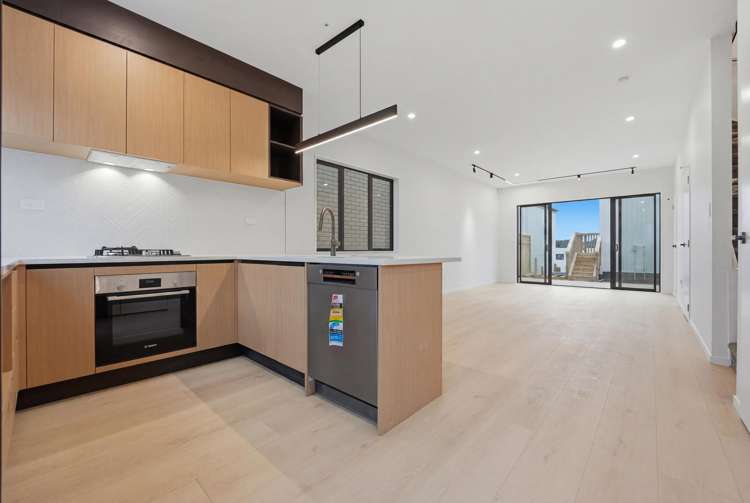 636 Tarapuka Road Westgate_7