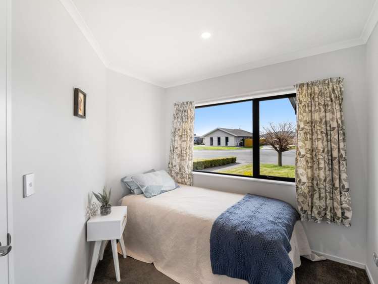 8 Penbury Close Huntingdon_24