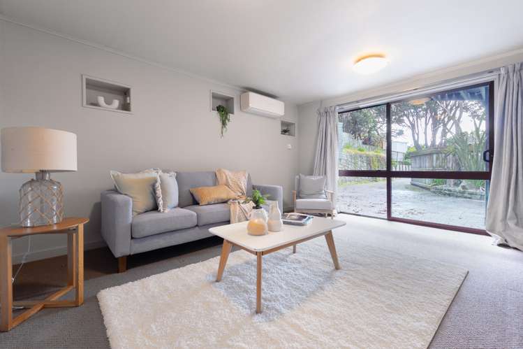 6 Menin Road Raumati South_19