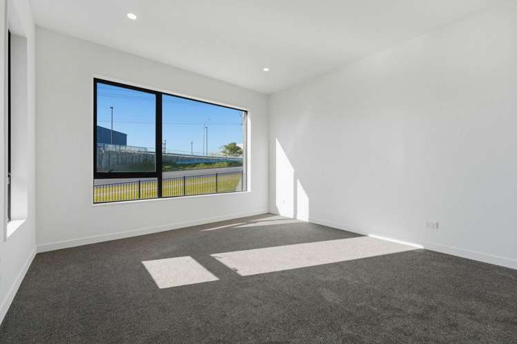 17 & 23 Wira Lane Silverdale_18