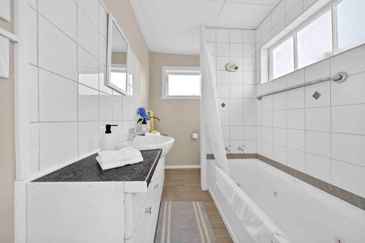 14 Henderson Avenue Tuakau_14