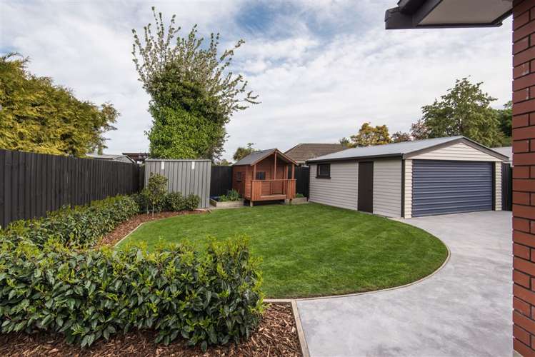 5 Stanford Street Burwood_11