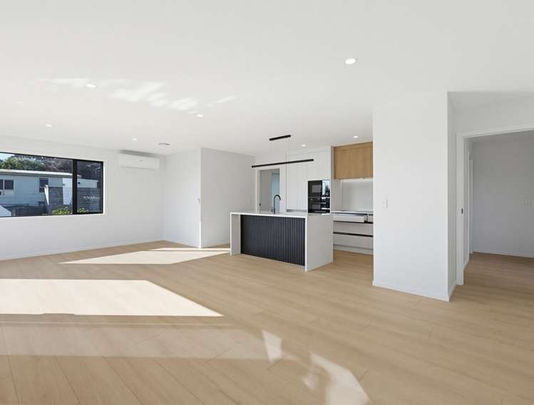 8a Cedar Terrace Stanmore Bay_11