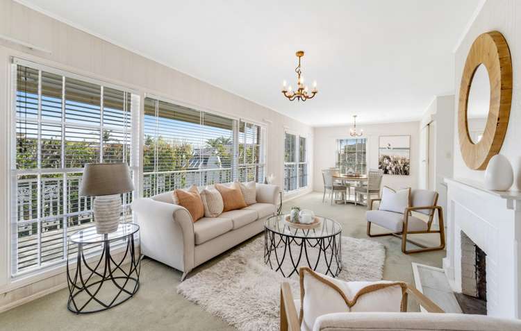 8 Pleasant Place Mellons Bay_11