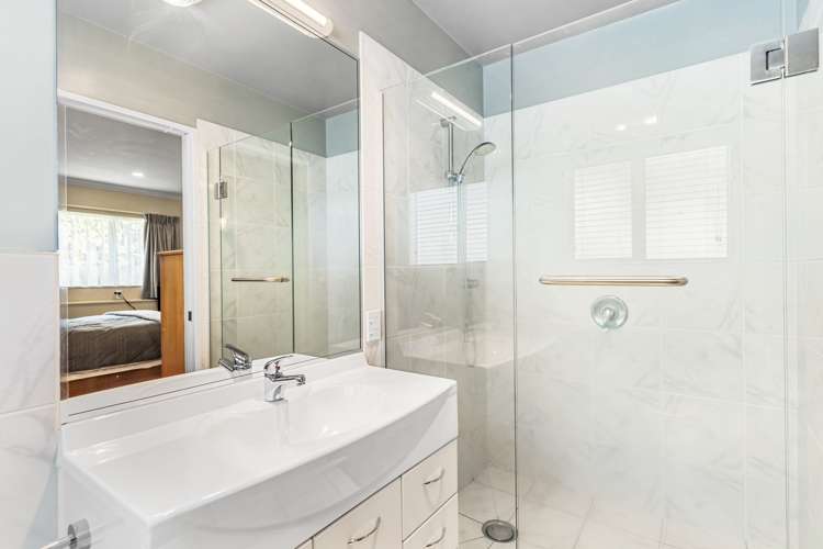 28a Captain Scott Road Glen Eden_14