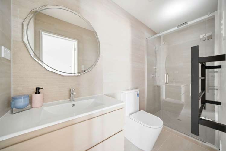 2 Waka Street Albany_22