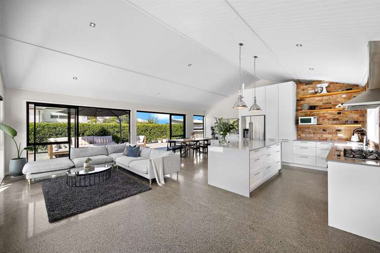 81 Solan Drive Waimauku_13