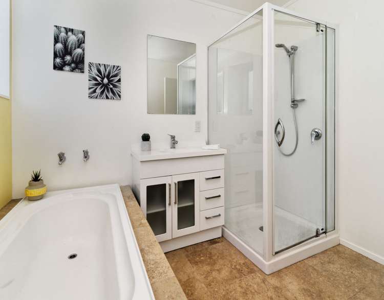 158 Solar Road Glen Eden_13