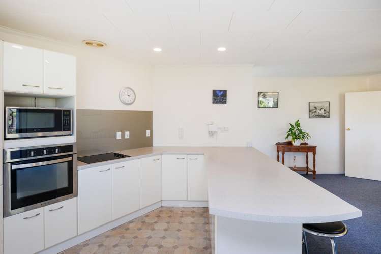 112 Avenue Road Foxton_15