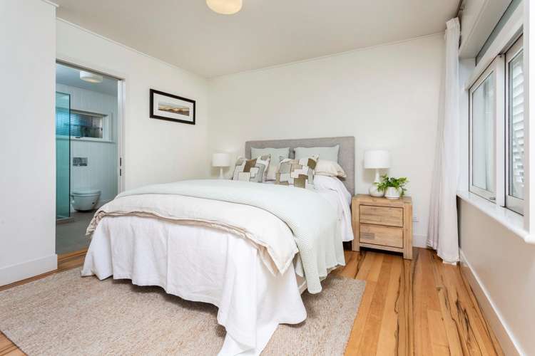 24 Hamana Street Narrow Neck_36