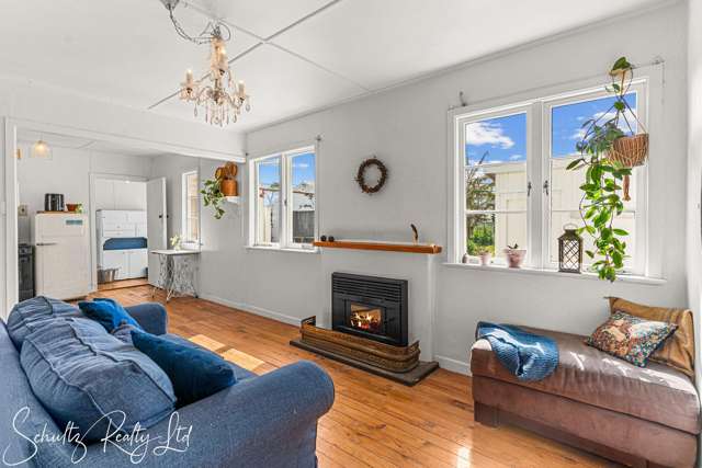 Motivated Vendors! Must Be Sold