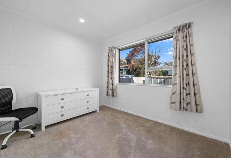 1/112 Gossamer Drive Pakuranga Heights_9