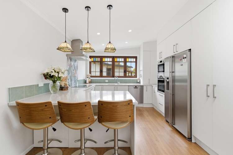 11 John Road Fairy Springs_2