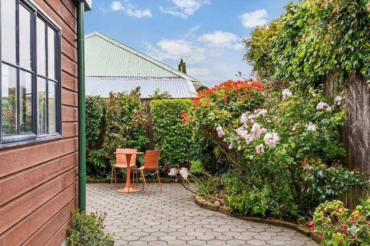 9a Dasent Street Karori Central_25