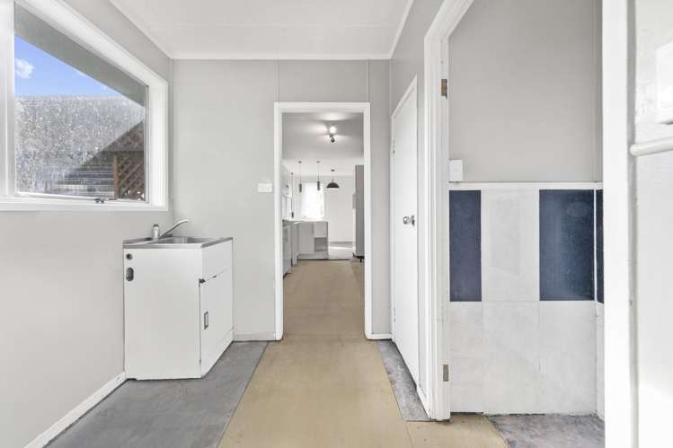 54 Sikkim Crescent Clover Park_8