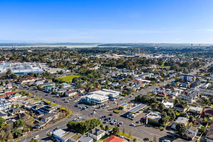Units A&B/333-335 Sandringham Road St Lukes_10