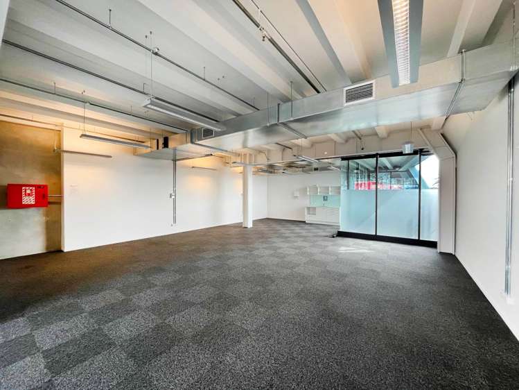 Unit 2/18 Railway Street Newmarket_3