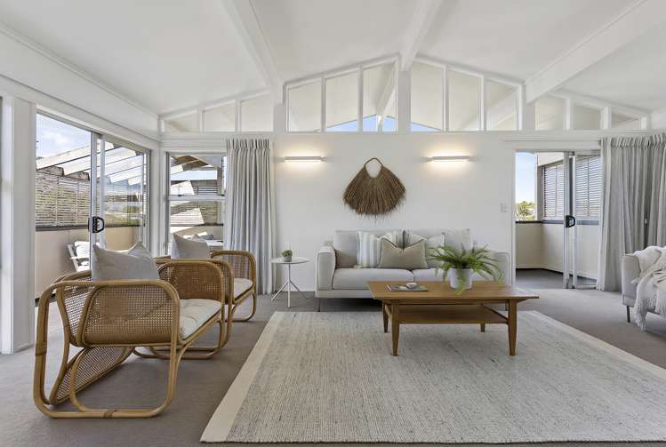 1/42 Knightsbridge Drive Forrest Hill_1