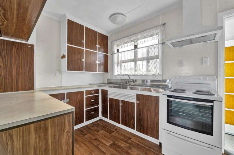 102 Brecon Road Stratford_5