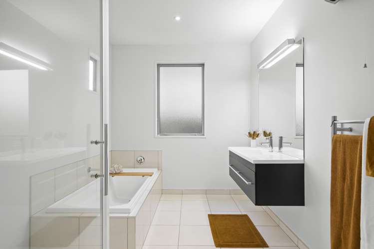 97 Tomes Road Saint Albans_25