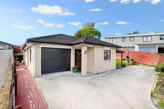 94 Robert Skelton Place Clendon Park_1