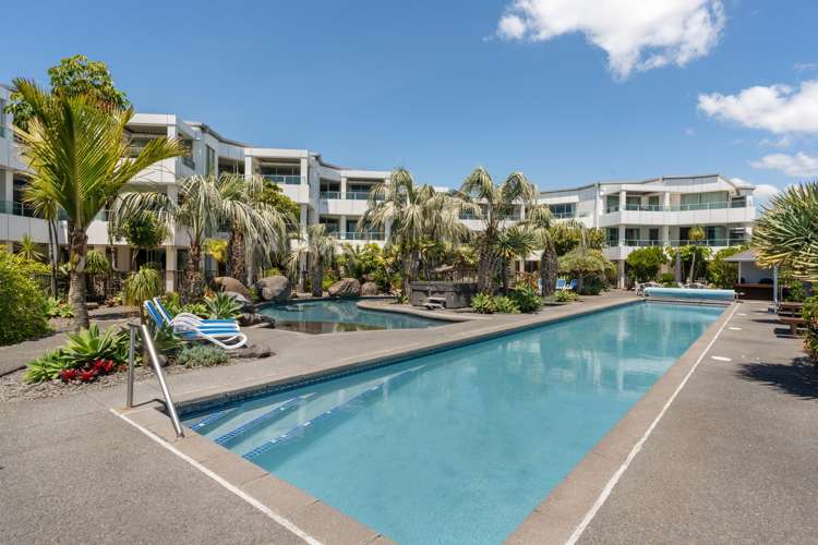 111/136 Marine Parade_0