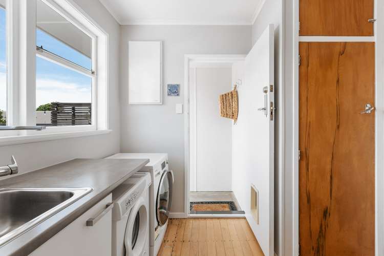 103 Sherwood Street Bellevue_16