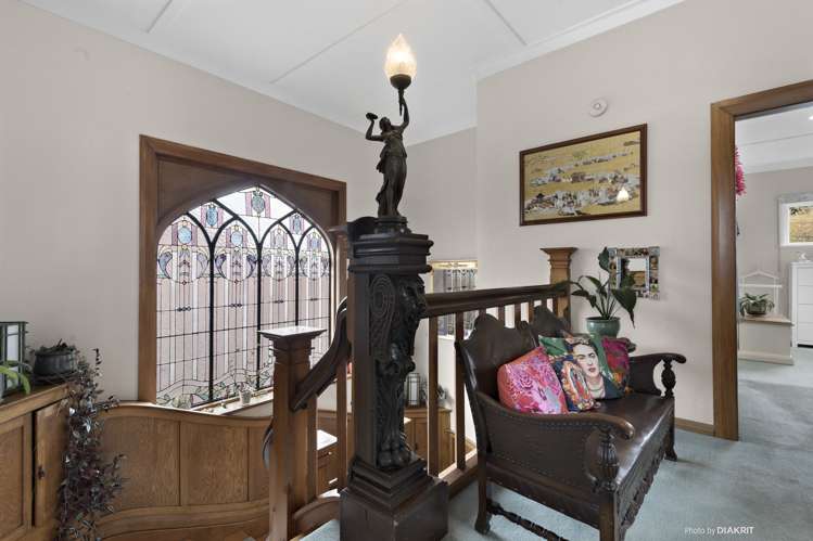 1 Thompson Street Mount Cook_8