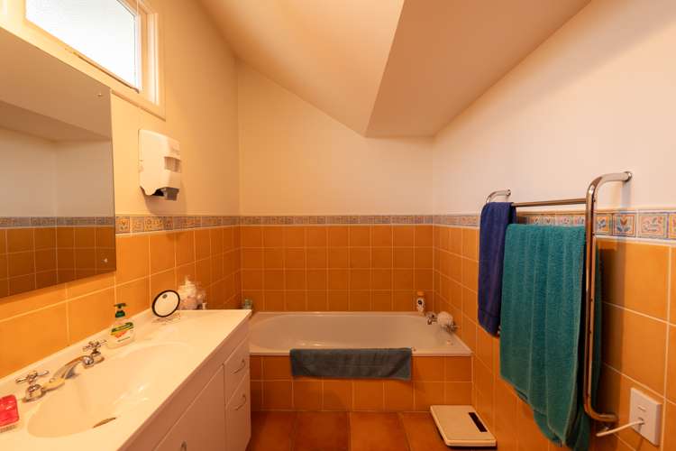 8 Waihopai Street Rosedale_17