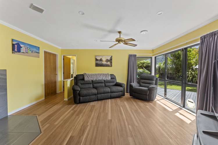 33 Memphis Grove Totara Park_13