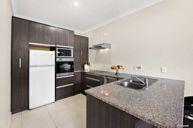 11/44 Carlos Drive Flat Bush_3