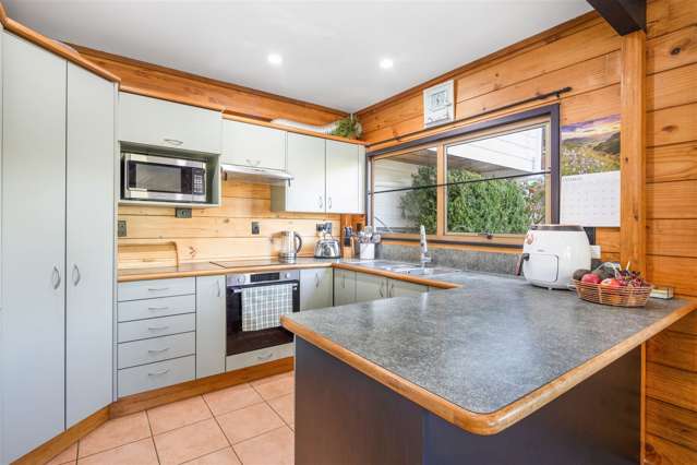 2 Ramsey Place Karori_2