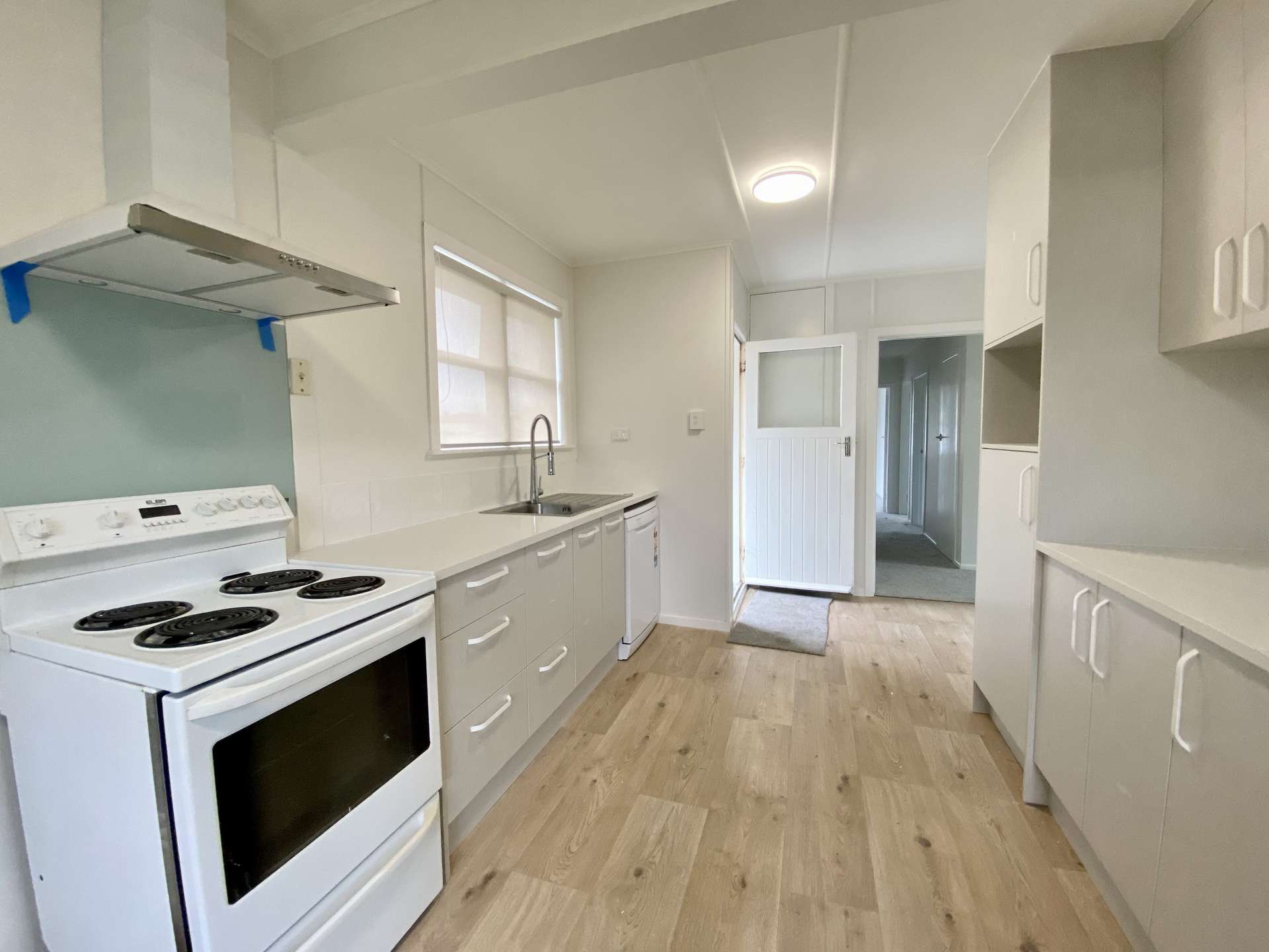 2 Aronui Terrace Kelston_0