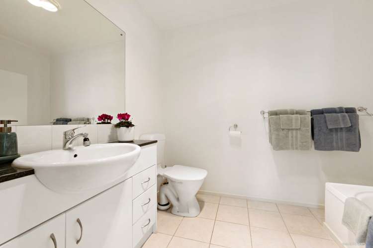 59 Pooks Road Ranui_11