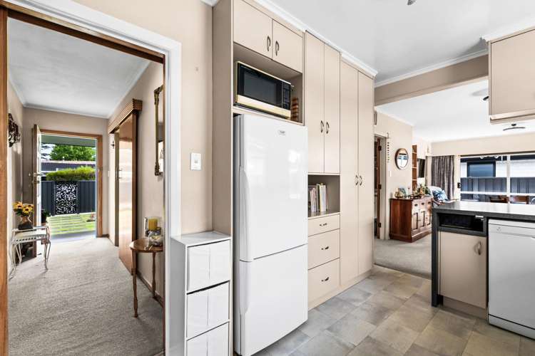 53 Menin Road Onekawa_5