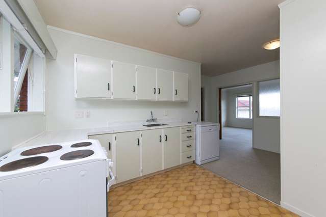 2/49 Turama Road Royal Oak_4