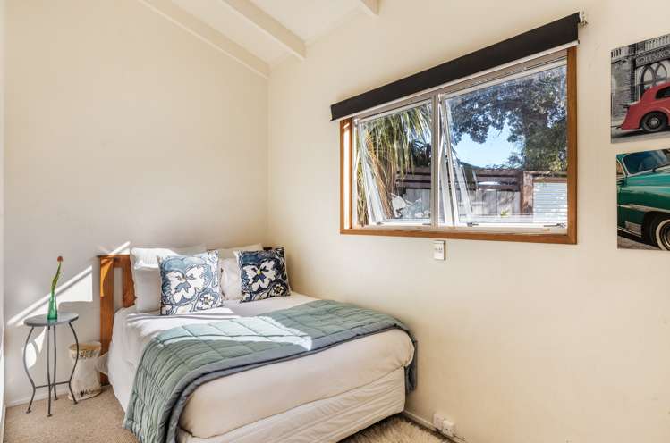 9 Armstrong Grove Hilltop_16