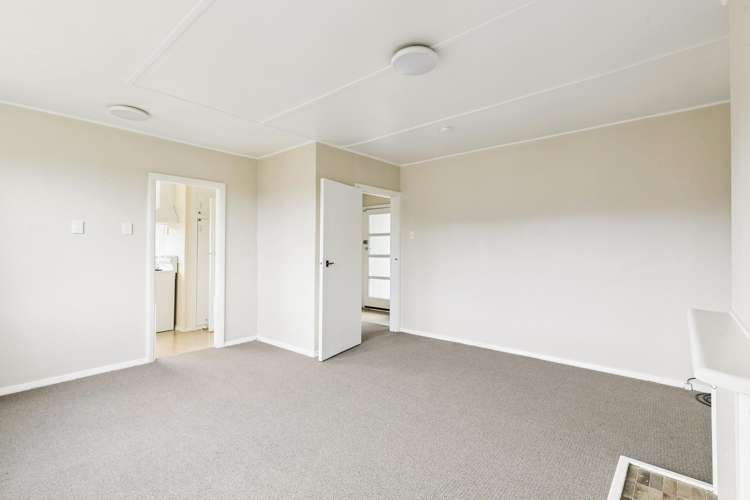 42 Victory Avenue Karori_6